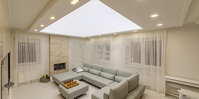Белый светопроводящий натяжной потолок на 14 квадратов для гостиной