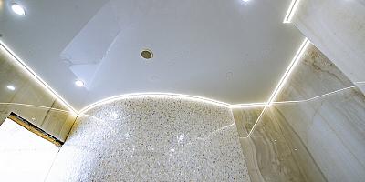 Парящий натяжной потолок в ванную комнату 4 кв.м